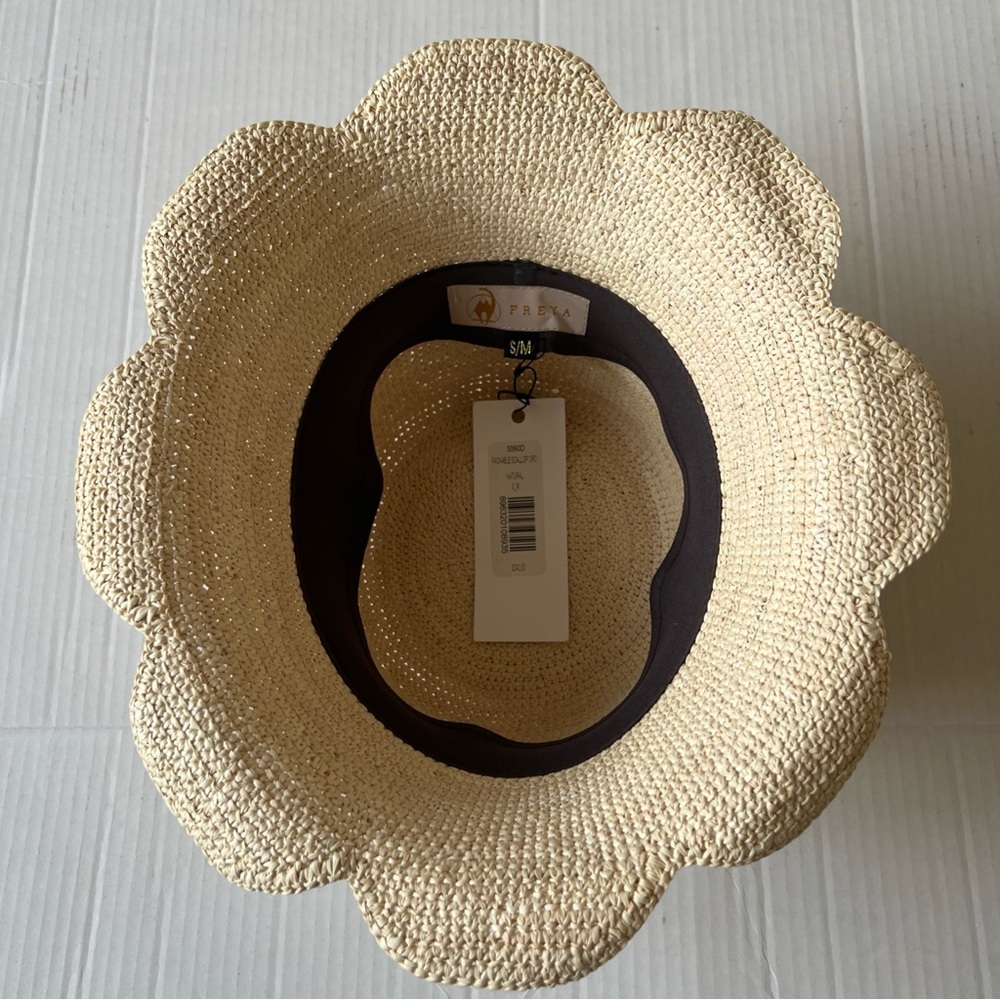 FREYA S/M Women's Packable Scallop Crochet Bucket Natural Hat $242 - Picture 8 of 12